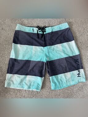 Hurley Phantom Board Shorts Men’s Size 33 Performance Swim Trunks